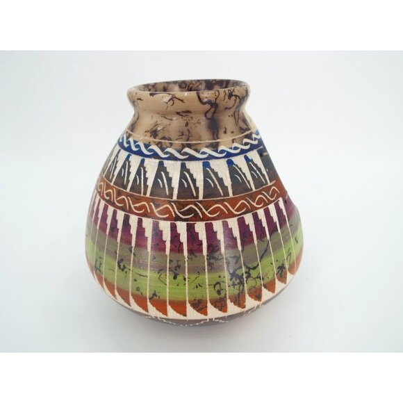 Navajo Horsehair Pottery Dreamcatcher Vase Signed by C. Smith - Picture 2 of 9